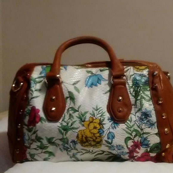 Aldo Handbags - Aldo Floral Purse Aldo Handbags - Aldo Floral Purse